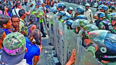 Eurocámara pide a Maduro liberar a presos políticos