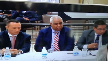 Diputado Mario Lázarus tiene que notificarse cada 15 días y tiene prohibido salir del país y conducir