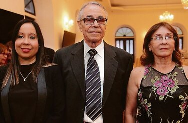 Máximo honor a las letras
