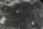 Earl cobra fuerza de huracán y se acerca a Belice