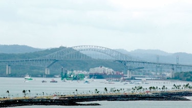 40% de avance en muelle de industrias marítimas