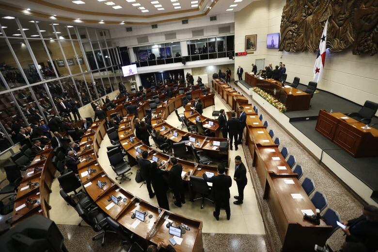 ‘Las cuentas estaban tan rojas que quemaban’, asegura Mulino en su primera rendición de cuentas