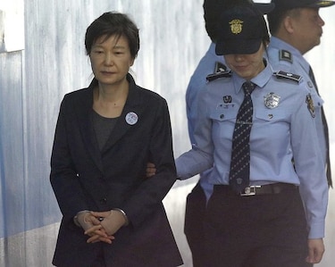 Fiscalía surcoreana pide 30 años para la expresidenta Park
