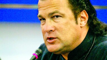 Steven Seagal, ciudadano serbio