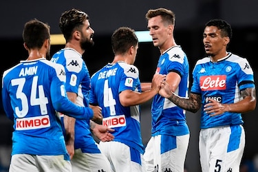 Napoli y Juventus juegan una final de la Copa de Italia marcada por la emoción
