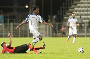 Honduras está en la pelea con triunfo en Trinidad y Tobago