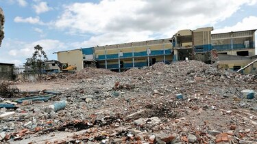 Capac discrepa con ley que establece la  construcción de aulas escolares
