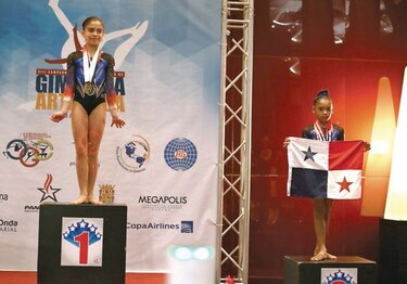 Panamá y El Salvador dominan jornada del Centroamericano
