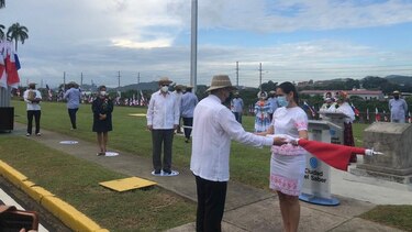 Realizan siembra de banderas en la Ciudad del Saber en honor al mes de la patria