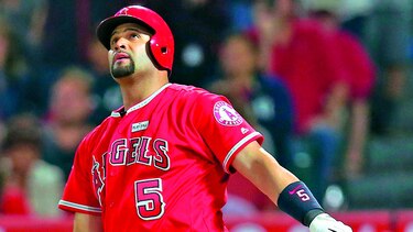 Pujols rompe el empate; Angelinos se imponen