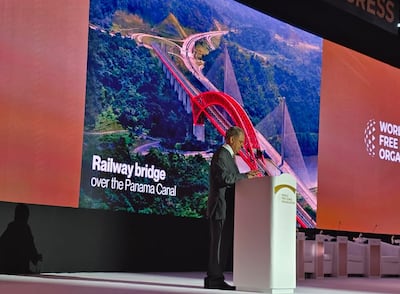 Renfe evaluará diseño del futuro puente sobre el Canal para el tren Panamá-David