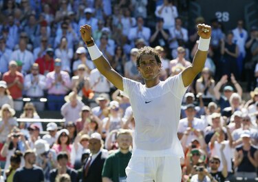 Nadal disipa las dudas; Federer ni se despeina en primera ronda