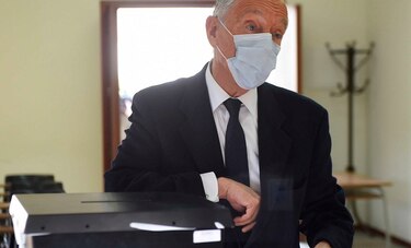 Portugueses reeligen a su presidente en medio del confinamiento por la pandemia
