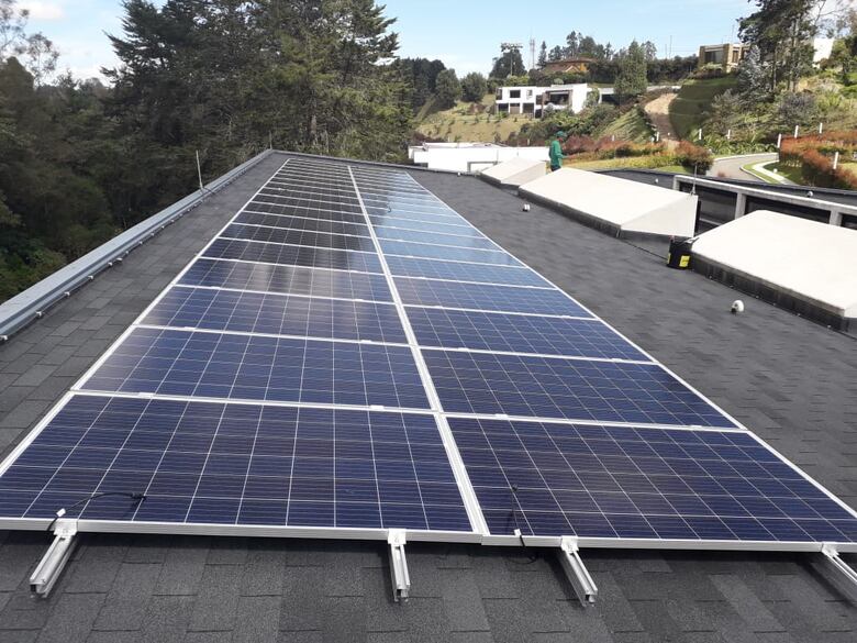 Autoconsumo solar acelera su crecimiento y se acerca rápidamente al límite fijado por la ASEP 
