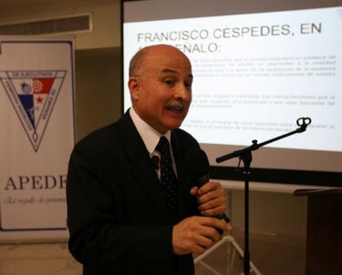 Designan a Modaldo Tuñón como director del Inadeh