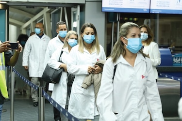 Personal de salud cubano entra en escena ante pandemia