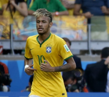 James contra Neymar, el duelo de los '10'