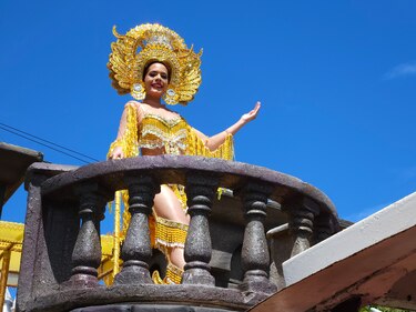 Carnaval 2025: En La Villa de Los Santos desfilan las reinas y arranca la fiesta