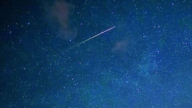 De los cielos llueven estrellas