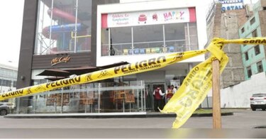 Dos jóvenes empleados mueren electrocutados en un McDonald’s de Perú