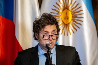 Milei lamenta el ataque a la casa de Messi y pide a Pedro Sánchez garantizar la seguridad de argentinos en España