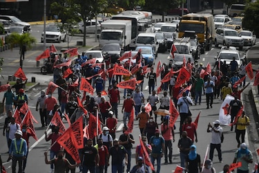 Suntracs protesta en varios puntos del país; dirigencia obrera reporta un 96% de paralización de la industria