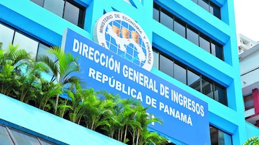 Jueza imputa cargos y ordena la detención de dos por asalto