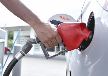 35 estaciones de combustible cierran por la baja demanda provocada por Covid-19