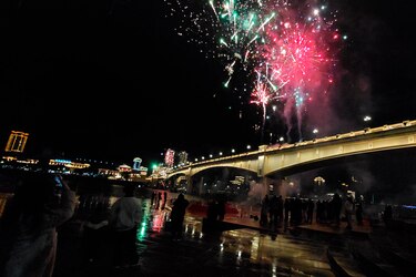 China y su diáspora celebran el Año Nuevo lunar: viajes, banquetes y luces