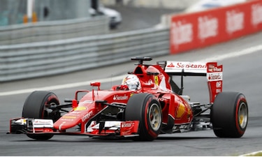 Vettel y Rosberg dominan en los entrenamientos