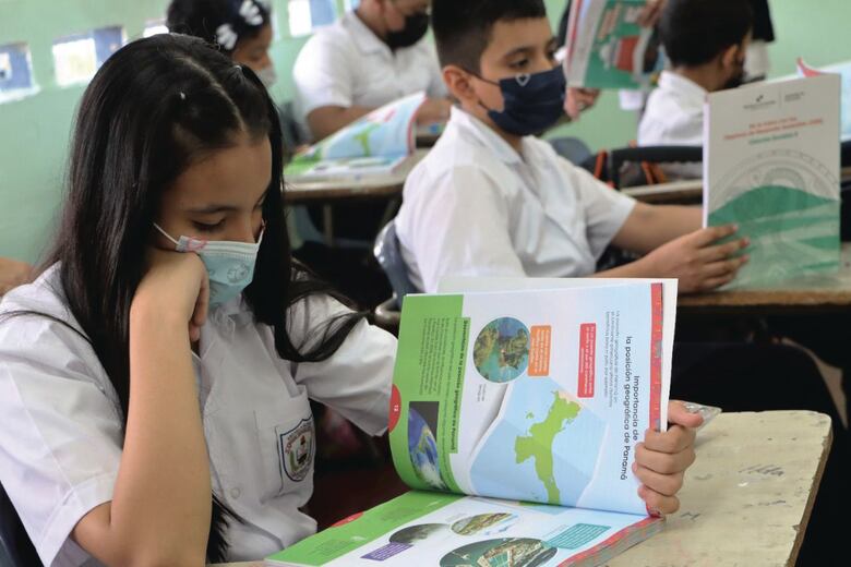 Nuevamente se inicia tarde la distribución de los textos escolares