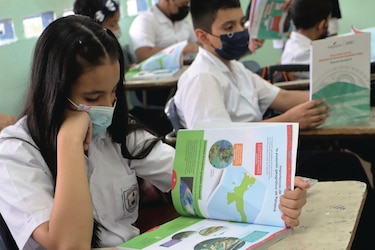 Nuevamente se inicia tarde la distribución de los textos escolares