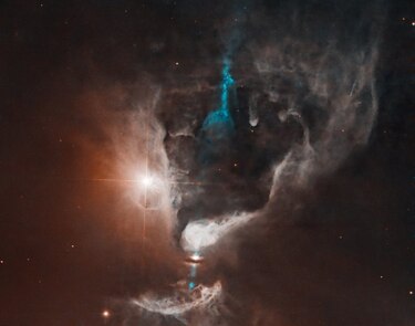 Una nueva estrella proyecta todo un espectáculo de luz cósmica captado por Hubble