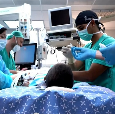 José Asprilla, médico panameño que hace historia en Israel con una cirugía génica en el cerebro 