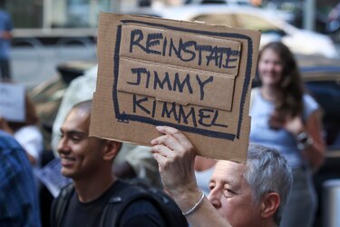 Figuras de la televisión expresan su apoyo a Jimmy Kimmel