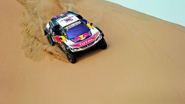 Loeb gana la etapa