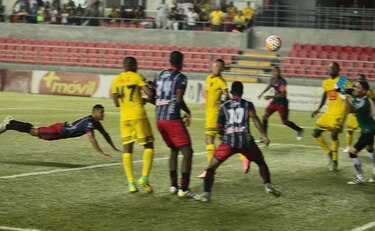 Plaza Amador y Árabe Unido jugarán la final del torneo Apertura