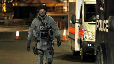 Explosión controlada de un vehículo abandonado en Londres