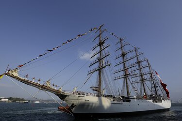 Buque escuela a vela peruano recala en Panamá, último puerto tras dar la vuelta al mundo