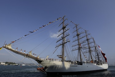 Buque escuela a vela peruano recala en Panamá, último puerto tras dar la vuelta al mundo