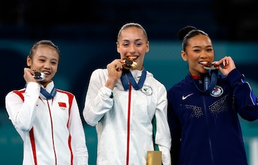 Sin Simone Biles, Estados Unidos se queda con el bronce en barras asimétricas 