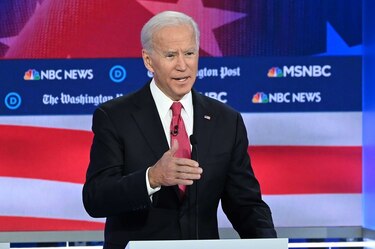 Biden se enoja en acto de campaña por cuestionamientos a su hijo y su edad
