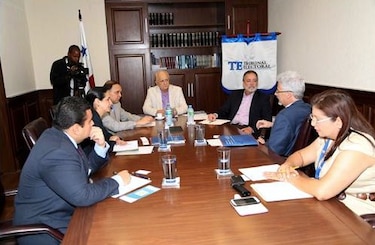 Instituto estadounidense reconoce la labor del Tribunal Electoral
