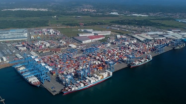 Ejecutivo ordena redoblar el paso en la auditoría tras venta multimillonaria de puertos de Panamá