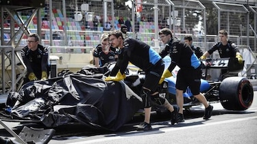 Ferrari domina los libres en Bakú tras ensayos llenos de incidentes
