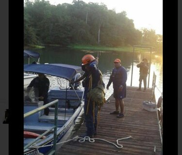 Naufraga lancha de pesca artesanal en el lago Gatún; un hombre desaparecido, tres rescatados