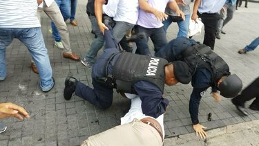 Un miércoles de protestas y caos vehicular