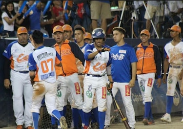 Los Potros del Este no se rinden y apagan la Leña Roja de Coclé en el Béisbol Juvenil