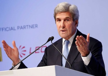 Kerry se despide con una gira por Europa, inquieta frente a Trump
