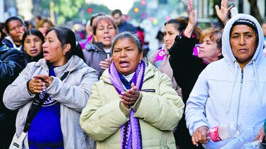 Iglesia pide a Macri mirar a los pobres